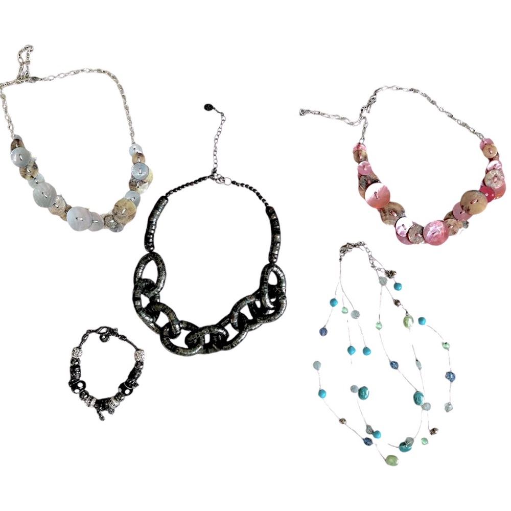 Costume Jewelry Lot - 4 necklaces & 1 bracelet